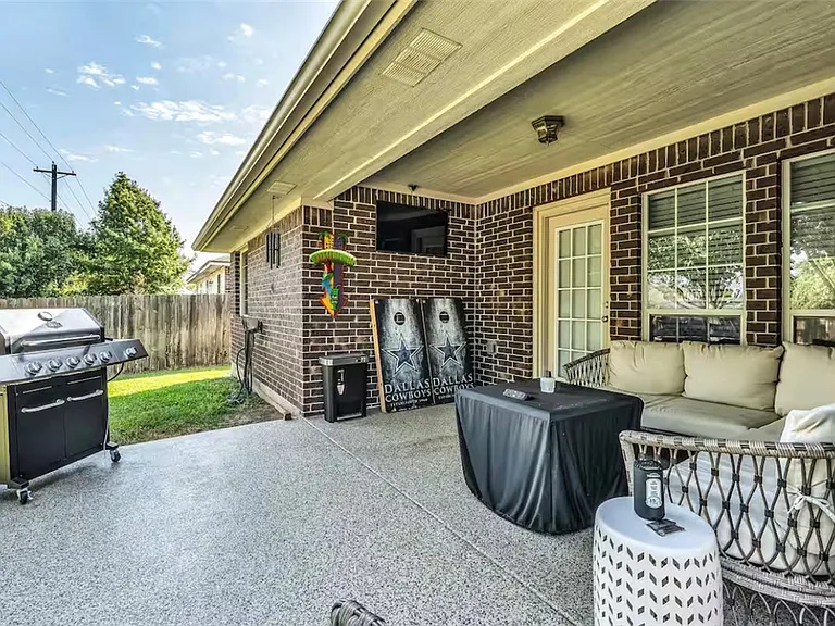 903 Whitewing Ln — Photo 13