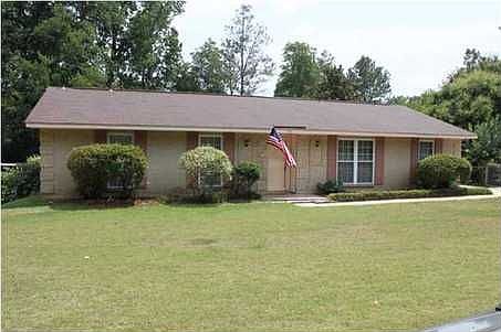 2nd image of 124 Kingston Pl