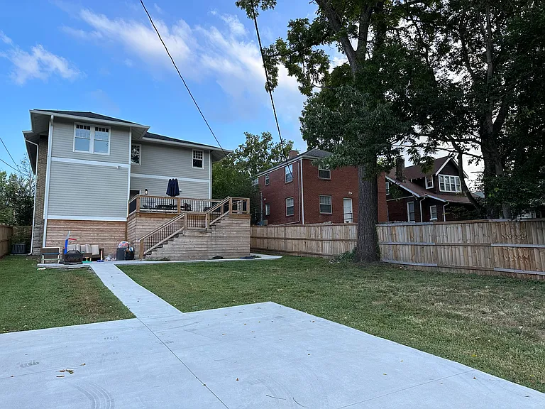 610 Russell St — Photo 36