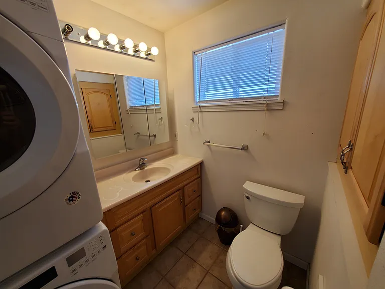 705 SE Scenic View Dr #2 — Photo 7