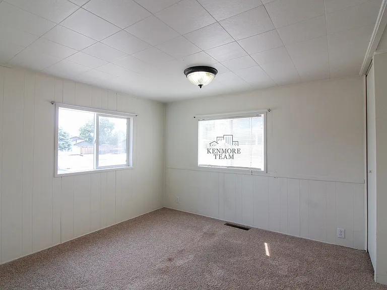 1615 Stevens Dr — Photo 12