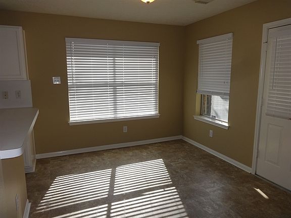 4th image of 3006 Davey Oaks