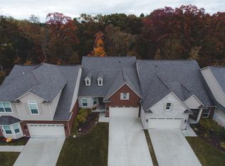 537 Andover Ct #1, Rochester Hills, MI 48306