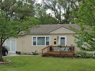 2407 NE 60th St, Kansas City, MO 64118