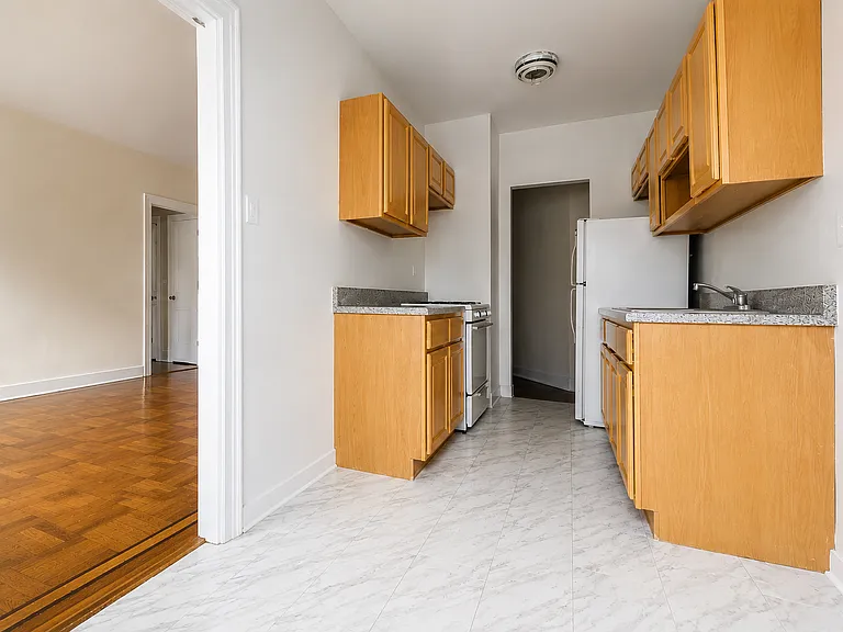 44-15 43rd Ave #606 — Photo 3