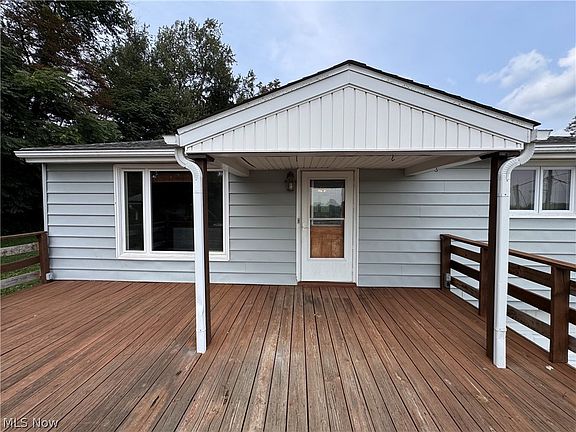 3rd image of 401 Diana Dr