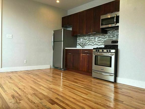 2nd image of 1298 De Kalb Ave #3B
