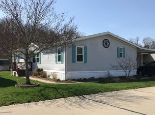 4879 Shoreline Rd, Harrison, OH 45030