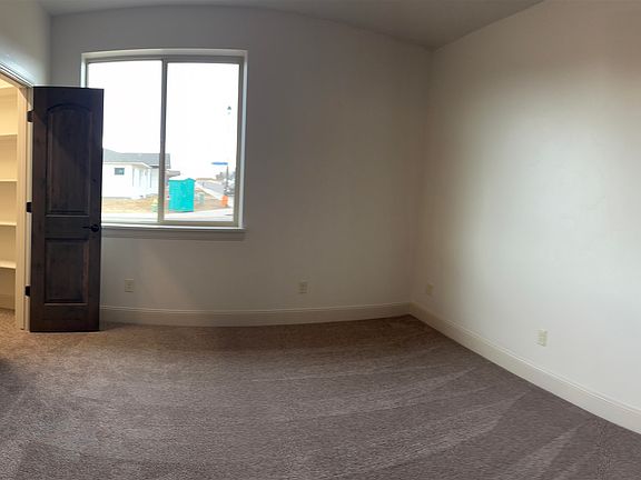 5th image of 2641 Emerald Ridge Ln