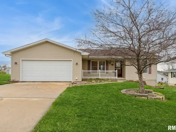 803 S 5th St, Maquoketa, IA 52060