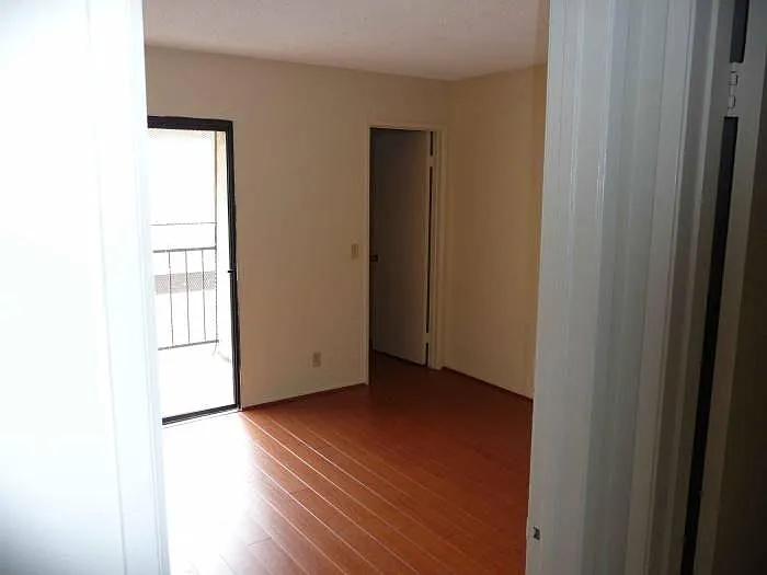2 bed, 850 sqft, $2,350 — Photo 2