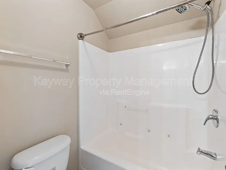 6017 Reynolds Cir — Photo 31