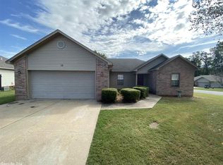 56 Magnolia Dr, Cabot, AR 72023