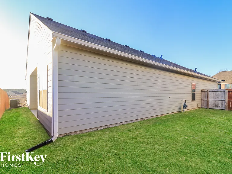 109 Caledonian Cir — Photo 15