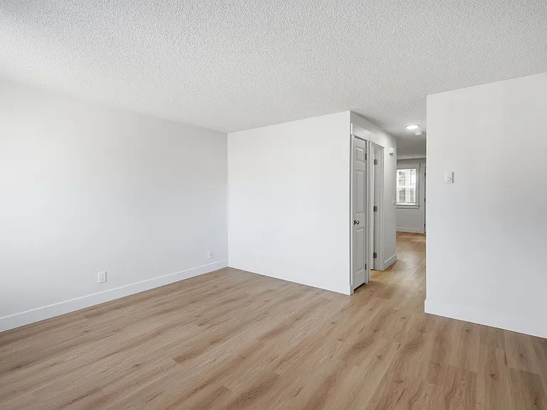 Rolling Hills Townhouses — Photo 41