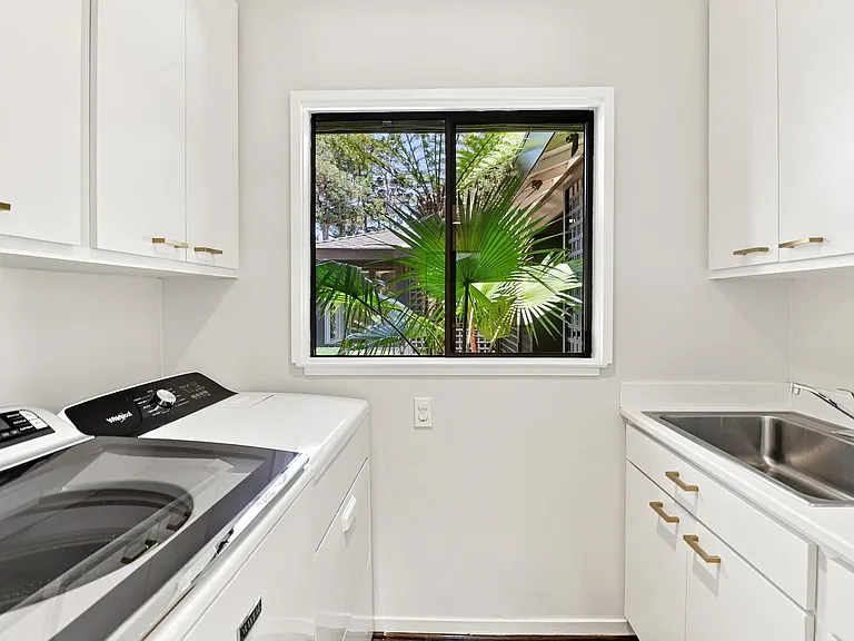 820 Eucalyptus Ave — Photo 34