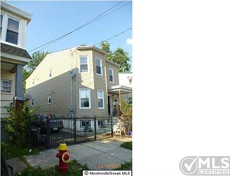 2nd image of 151-153 Keen St