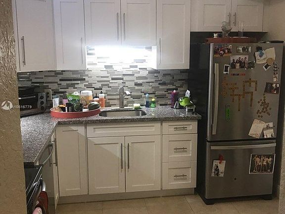 2nd image of 2025 NE 164th St APT 610