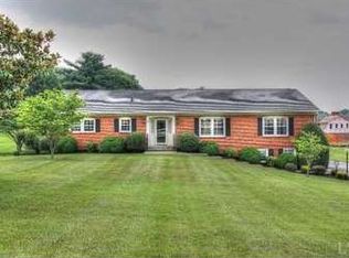 1708 Wycliffe St, Bedford, VA 24523