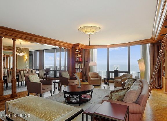 4th image of 1040 N Lake Shore Dr APT 10A