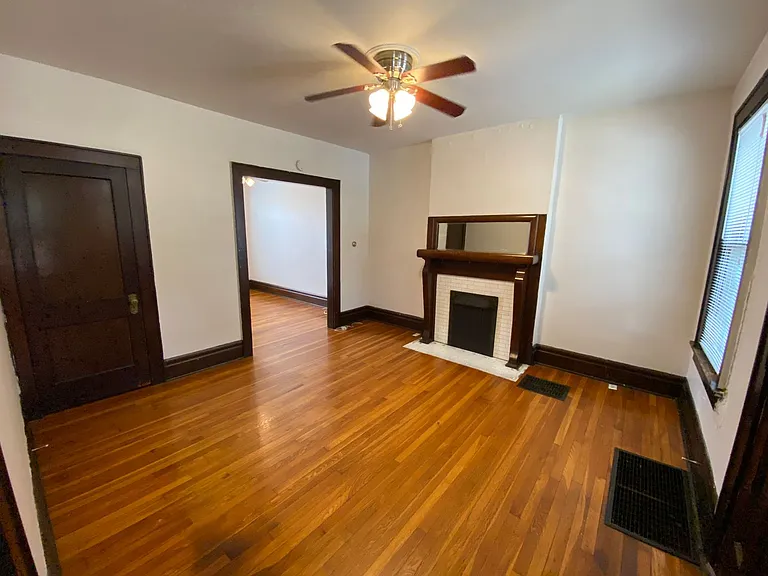 Indianola Ave 2498-2512 TPP — Photo 8