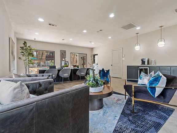 4th image of 601 N Park Blvd APT 304