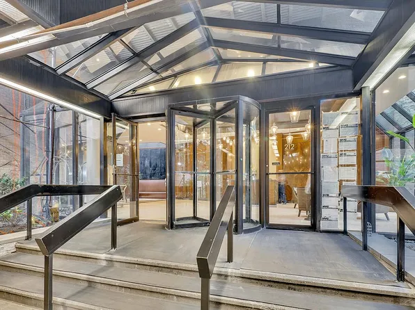 211 E 46th St #14E, New York, NY 10017