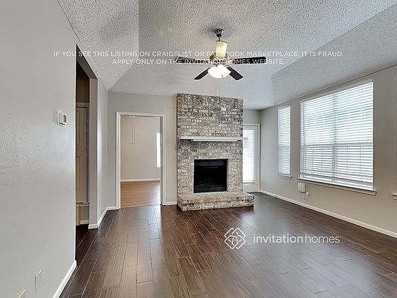3rd image of 922 Gaynor Ave