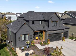 11594 S Zarda Dr, Olathe, KS 66061