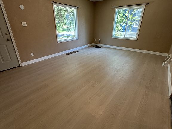 4th image of 2316 4th Ave N