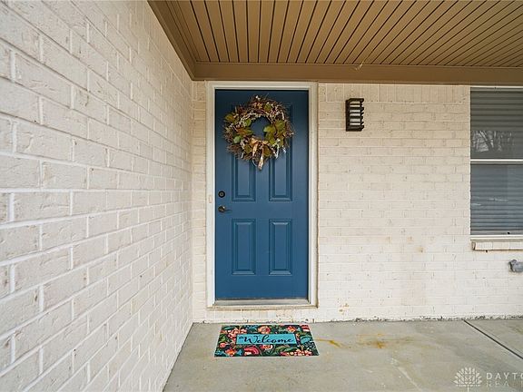 4th image of 7533 Whitehall Cir W