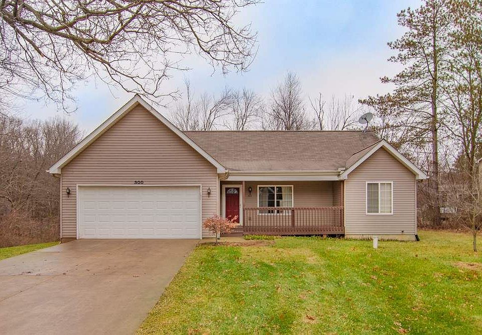 1st image of 300 Dolores Dr