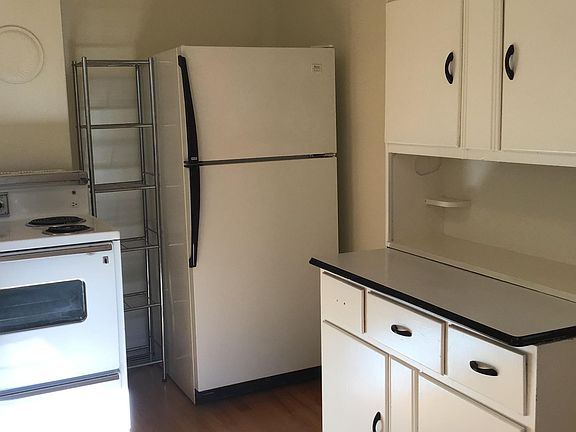 4th image of 6621 Cherry Dr