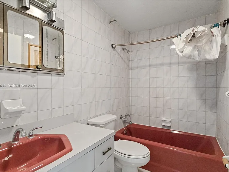 3521 NW 18th Pl — Photo 18