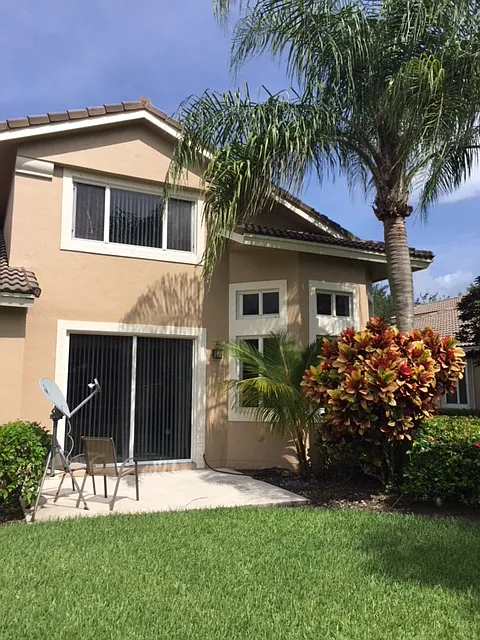 3 bed, 2.5 bath, 1770 sqft, $3,375 — Photo 2