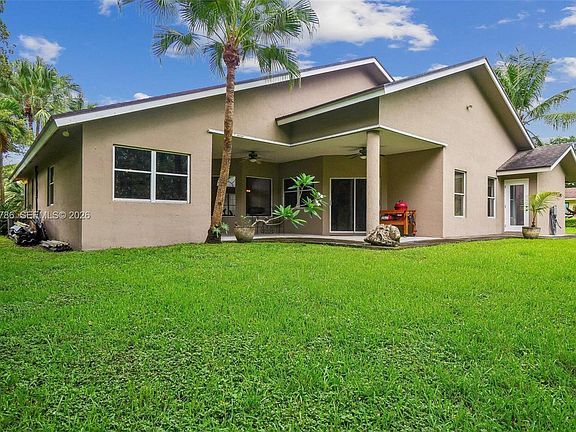 5th image of 14591 SW 23rd St