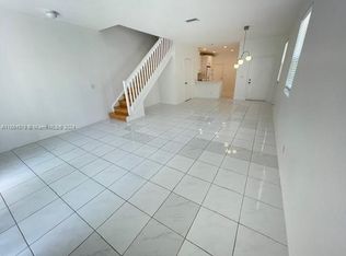 2224 Salerno Cir, Fort Lauderdale, FL 33327