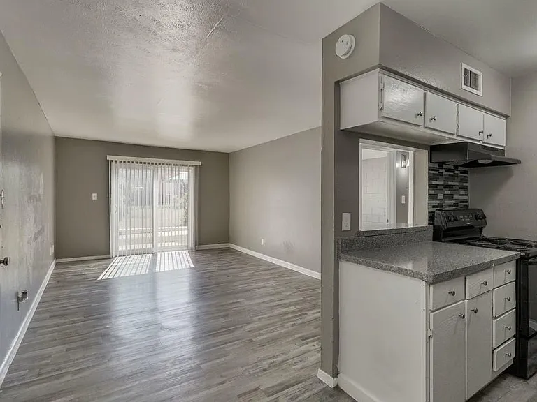 Rio Vista — Photo 1