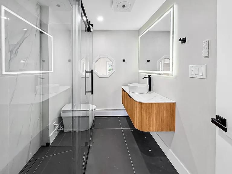 21 Burlington Rd — Photo 15