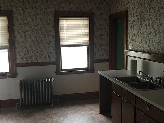 4th image of 28-30 Kimball Dr