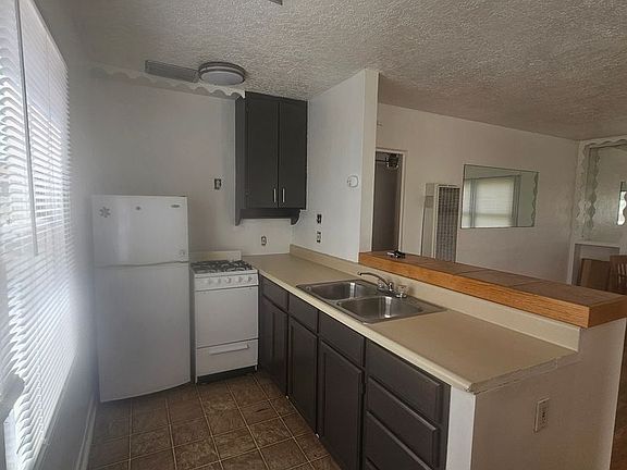 3rd image of 310 University Blvd SE #B