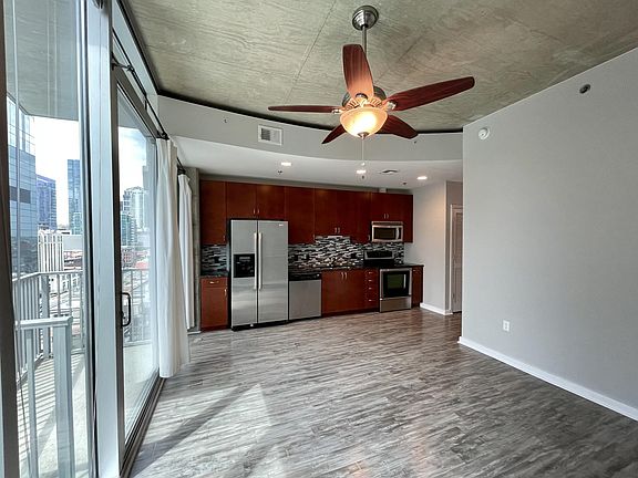 4th image of 301 Demonbreun St #111