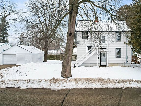 3rd image of 102-104 N Fair Oaks Ave