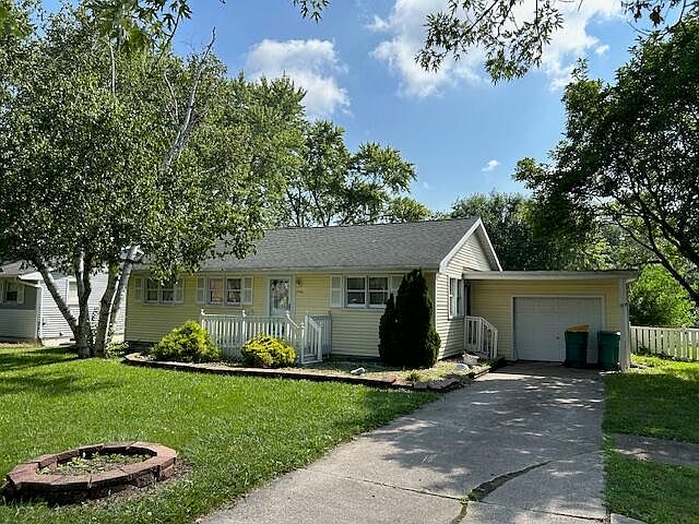 7705 Whitcomb St, Merrillville, IN 46410 | Zillow
