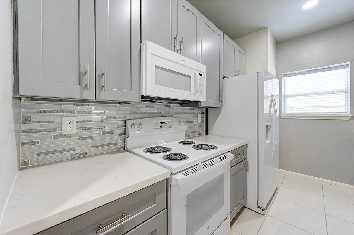 Building Photo - 3050 Holly Hall St #3050