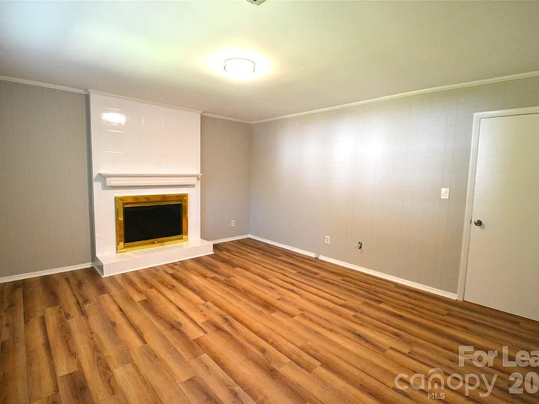 1422 Thermal Rd — Photo 9