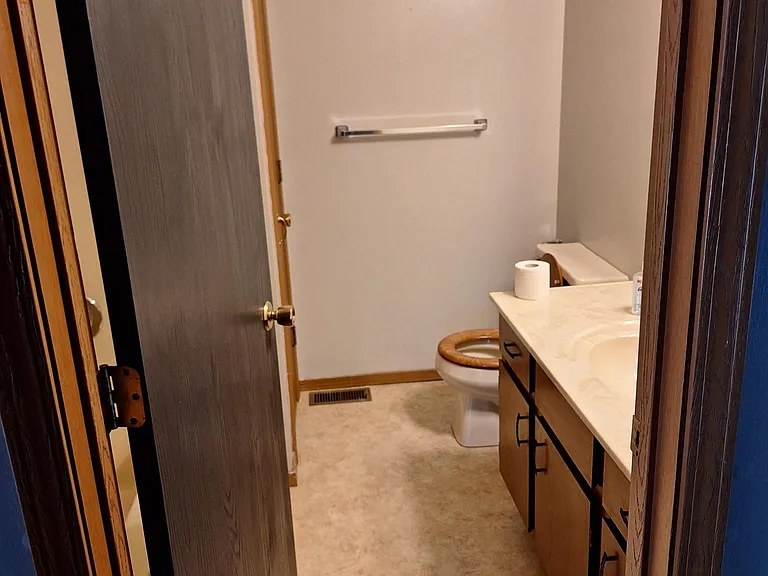 590 Wilson Ave — Photo 11