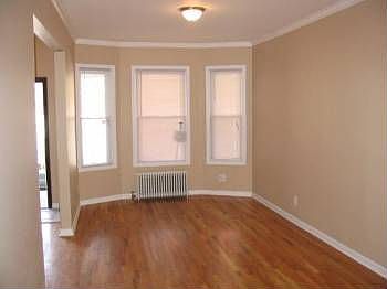 4th image of 8632 96th St