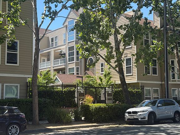 2nd image of 415 N 2nd St Unit 343