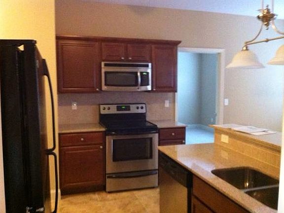3rd image of 8132 Bluegill Cir